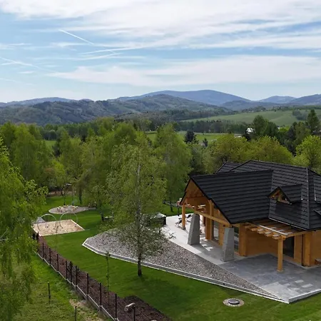 Brzozowa - Z Prywatnym Jacuzzi I Wspanialym Ogrodem - By Spaceapart