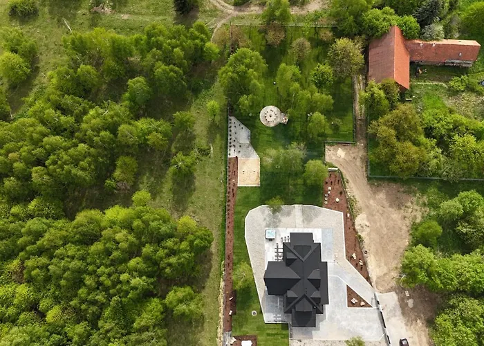 Brzozowa - Z Prywatnym Jacuzzi I Wspanialym Ogrodem - By Spaceapart